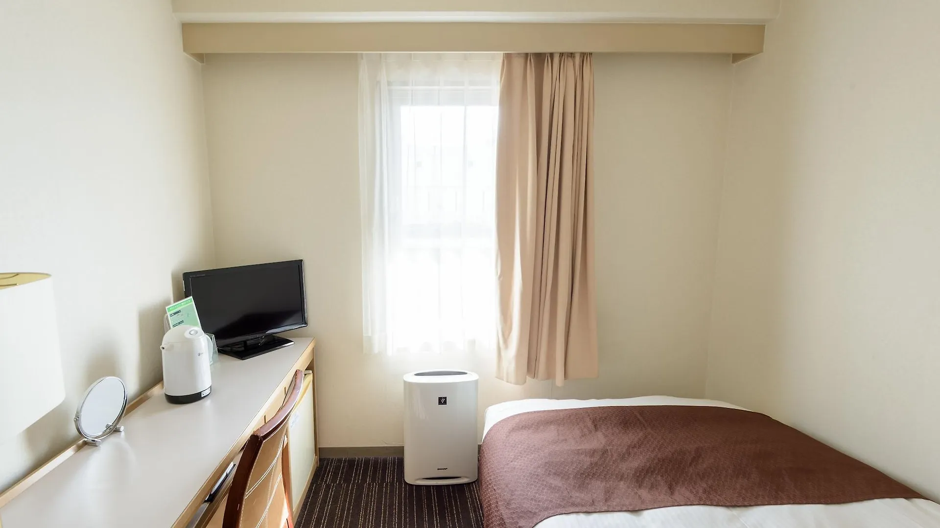 Shin-Osaka Sunny Stone Hotel